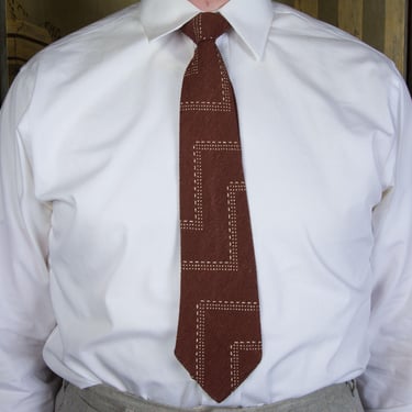 Vintage 1930s 40s Cusp Necktie Bamboo Weave Pure Silk in Textural Brown with Screen Print 