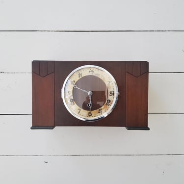 Art Deco Wooden Mantle wind up Clock with Chimes 