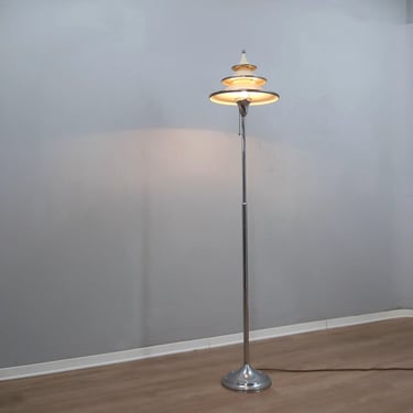 1930s Art Deco floor lamp in lacquered aluminum and chrome 