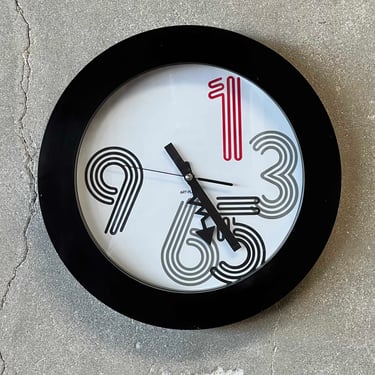 Crazy Wall Clock