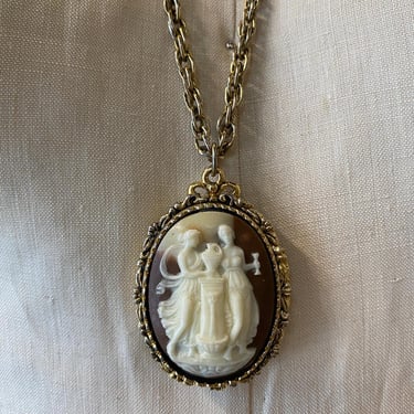 vintage 1970s cameo locket, 70s necklace, solid perfume, max factor, victorian 