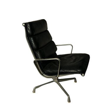 Soft Pad Lounge Chair Eames  Herman Miller 