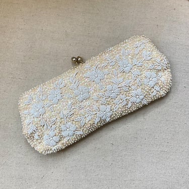 Vintage 50s 60s Bead Purse / CLUTCH + Chain Handle / White Beaded FLOWER Design + Iridescent Sequins  / Kiss Lock Closure / DeLille 
