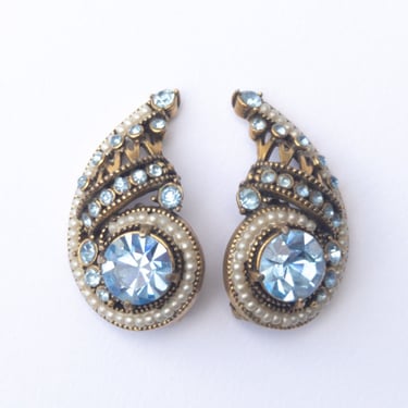 Vintage Hollycraft 1954 Earrings / 1950s Signed Sparkling Blue & Pearl Clip-Ons 