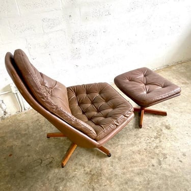 Madsen & Schubell MS68 Leather Danish Swivel Recliner Lounge Chair and Ottoman 