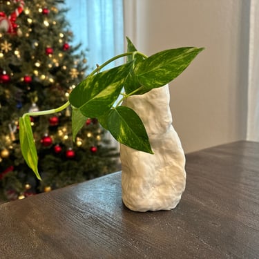 Contemporary Sculptural Vase | Abstract Art | Porcelain | Flower Arrangement | Minimalistic 