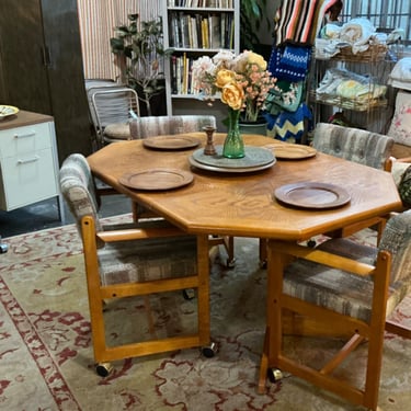 Oak Octagonal Dining Set with leaf & 4 chairs