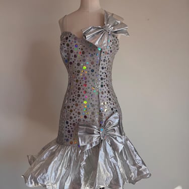 Vintage 1980s Silver Metallic Sequin Mini Dress Holographic Disco Party Prom Bow Ruffle Drop Waist Dress; 70s Silver Polka Dot Glam Party 