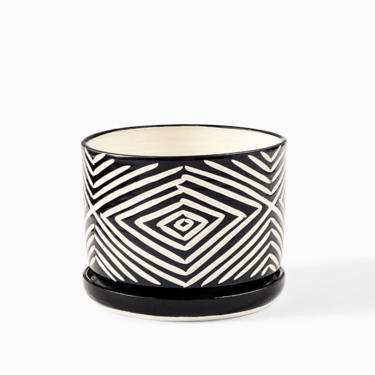 Large Zulu Planter w/ Plate