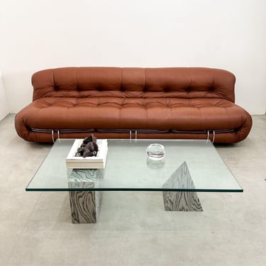 Afra & Tobia Scarpa for Cassina Soriana Sofa – Vintage 1970s Italian Design, Cognac Leather, Postmodern Mid-Century Modern Couch 