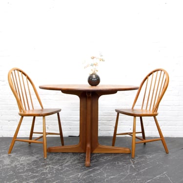 Vintage MCM 70's solid teak round dining table made in Thailand | Free delivery only in NYC and Hudson Valley areas 