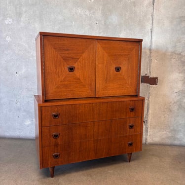 Vintage Basset Chest of Drawers
