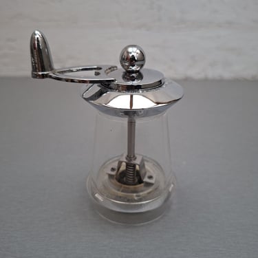 Vintage William Bounds Pepper Mill, Clear Acrylic with Chrome Finish and Hand Crank 