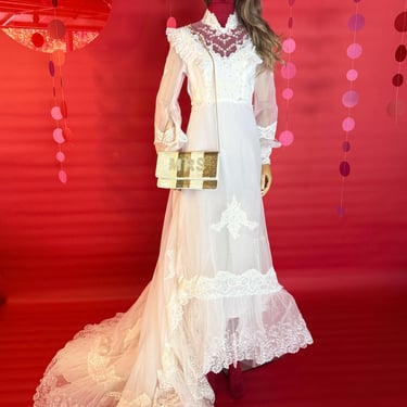 Vintage 1970s Wedding Dress with Victorian Lace & Pearl Details + Gold “Mrs” Beaded Clutch – Romantic Bridal Gown Set – Eco Wedding Look 
