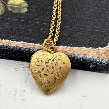 Vintage Gold Heart Locket Necklace, Engraved Floral Photo Locket, Gift for Mom, Birthday Gift Girlfriend, Tiny Locket Pendant, Victorian 