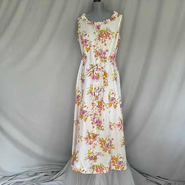 1960s or 1970s white floral sleeveless hostess dress, larger size, vintage mod floor length dress mid-century dress, cotton maxi dress 