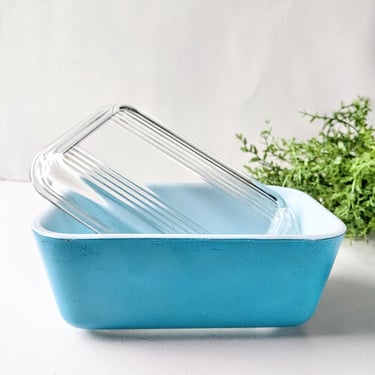 Vintage PYREX Primary Blue Refrigerator Dish with Lid/Fridgies/ Stackable Refrigerator to Oven/502/ Mid Century 1950s 