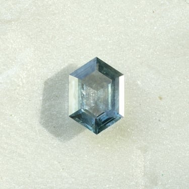 Sapphire - Hexagon - 0.75ct