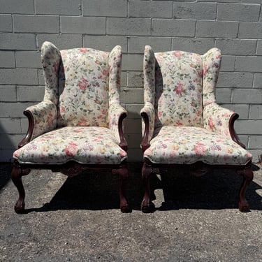 Pair of Wingback Armchairs French Country Rococo Traditional Chairs Wood Fabric Seating Vintage Wing Back Fan Lounge English Set High Back 