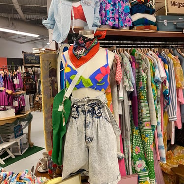 Vintage 80s Jordache Dark Blue Acid Wash Jean Shorteralls Stone Wash Oversized Fit; 90s Denim Oversized Dark Wash Spring Overalls Bow Detail 