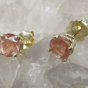 Pinkish Schiller Sunstone Earrings ~14K Gold~ Beautiful Oregon Sunstones 1.04 Carat- 5mm 