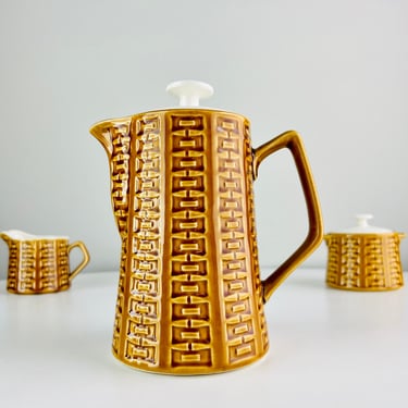 Vintage Tea or Coffee set, Teapot, creamer, sugar, 3 cups, Basketweave pattern, wicker serving tray, French country cottage style, gift 