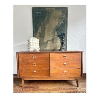 Johnson Carper 6 Drawer Walnut Mid-Century Modern Dresser/Credenza/Buffet 