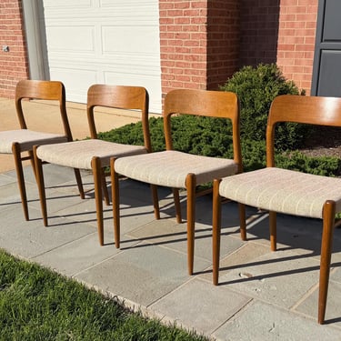 Vintage Oak J.L. Moller Model 75 Dining Chairs - Set of 4 - Made in Denmark 