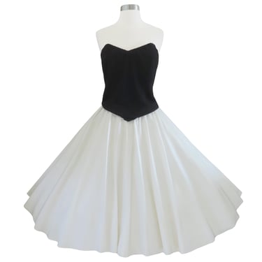 Vintage 80s Black Off White Strapless Bloused Bodice Full Circle Skirt Taffeta Prom Party Dress Bow XS Extra Small Classic Eighties Costume 