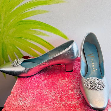 1960s silver rhinestone buckle party heels 60s metallic frilly metal embellished crystal formal pumps shoes / low high heels size 9 narrow 