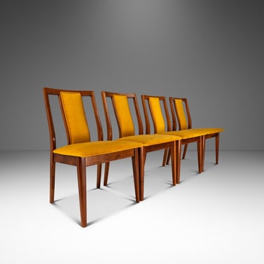 Set of Four (4) Mid-Century Modern Dining Chairs in Walnut & Yellow Felt in the Manner of Edward Wormley, USA, c. 1960s 