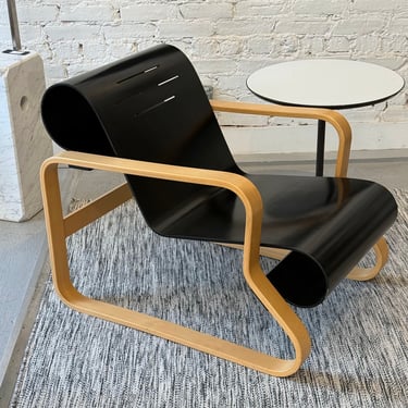 Authentic Alvar Aalto Model 41 “Paimio” Lounge Chair, by Artek, made in Finland