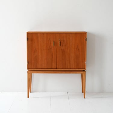 Vintage Scandinavian Teak Bar Cabinet, 1950s Danish Mid-Century Bar with Mirror Interior 