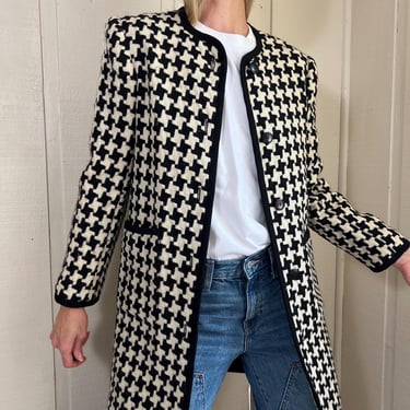 Vtg English Houndstooth Coat, Vintage Black and White Wool Houndstooth Pea Coat, Soft Woven Short Coat, Transitional Jacket 