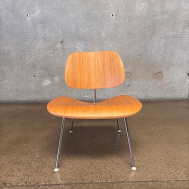 Herman Miller Eames Style Molded Plywood Chair In Oak