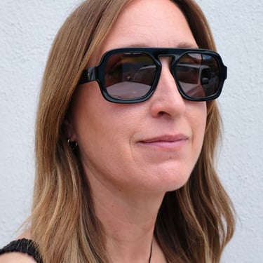 Jane Sunglasses / Gloss Black Dark Lens