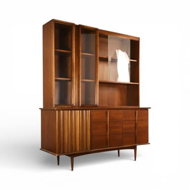 United Furniture Vintage Mid Century Modern 2 Piece China Cabinet Buffet and Hutch c. 1960s 