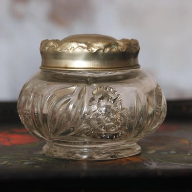 Vintage vanity jar / Art Nouveau Repousse floral lid dresser jar / cut crystal glass Victorian talcum powder jar / French boudoir 