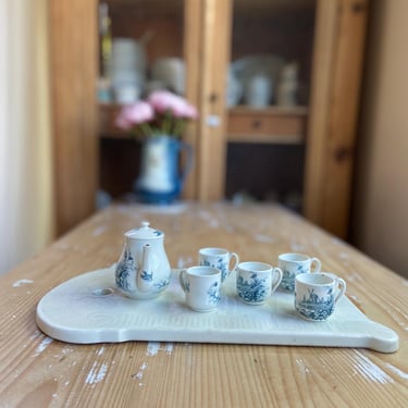 Beautiful vintage French toy set of  5  tea cups and a teapot-TS 
