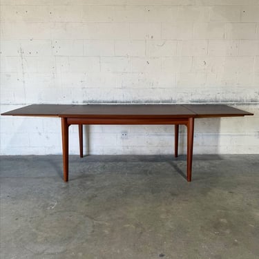 Teak Extendable Rectangular Dining Table with Two Leaves Danish Mid-Century Modern 1960s 