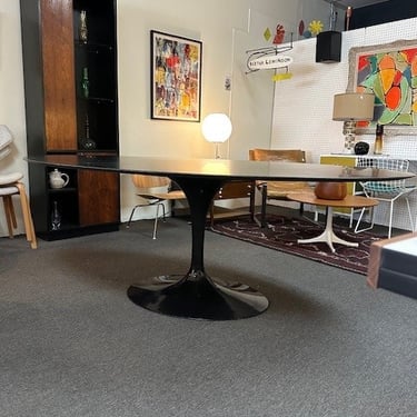 Saarinen Dining Table
