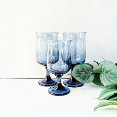 3 Vintage Libbey Tulip Dusky Blue Glass Goblets/ Footed Glasses/ 1970s MCM Country Cottage Core Kitchen 