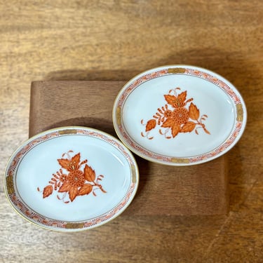 Set of Two Herend Apponyi Chinese Bouquet Rust Ashtrays or Trinket Trays 