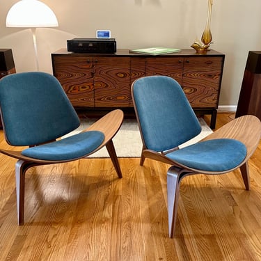 Hans Wegner CH07 Shell Chairs Pair Walnut Blue Carl Hansen MCM - Free Shipping 