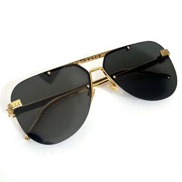 AUTHENTIC LV Ash Sunglasses, Louis Vuitton Sunglasses, Designer Eyewear, Bold & Iconic, Louis Vuitton Z1261E LV AshMonogram Flat LensEyewear 
