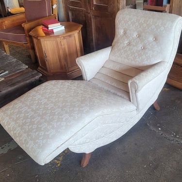 1950s MCM Vibrating Contour Lounge Chair w/Vinyl Upholstery