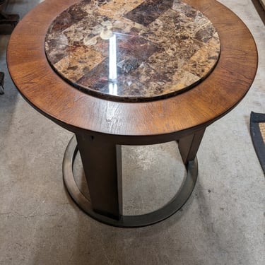 Circular Faux Marble Table 24 x 24.25