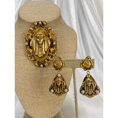 Vintage Joseff of Hollywood Woman Gypsy Portrait pin Clip On Earrings Set AS IS 