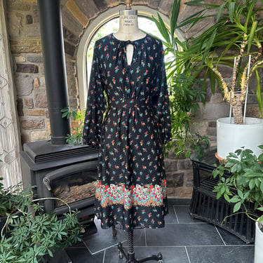 Vintage 1970s Black Floral Knit Dress with Attached Back Tie 
