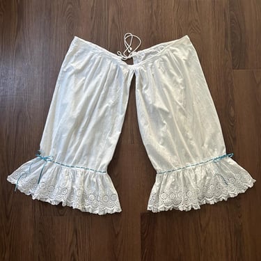 Antique split draw bloomers with ribbons . size large to xxxl 
